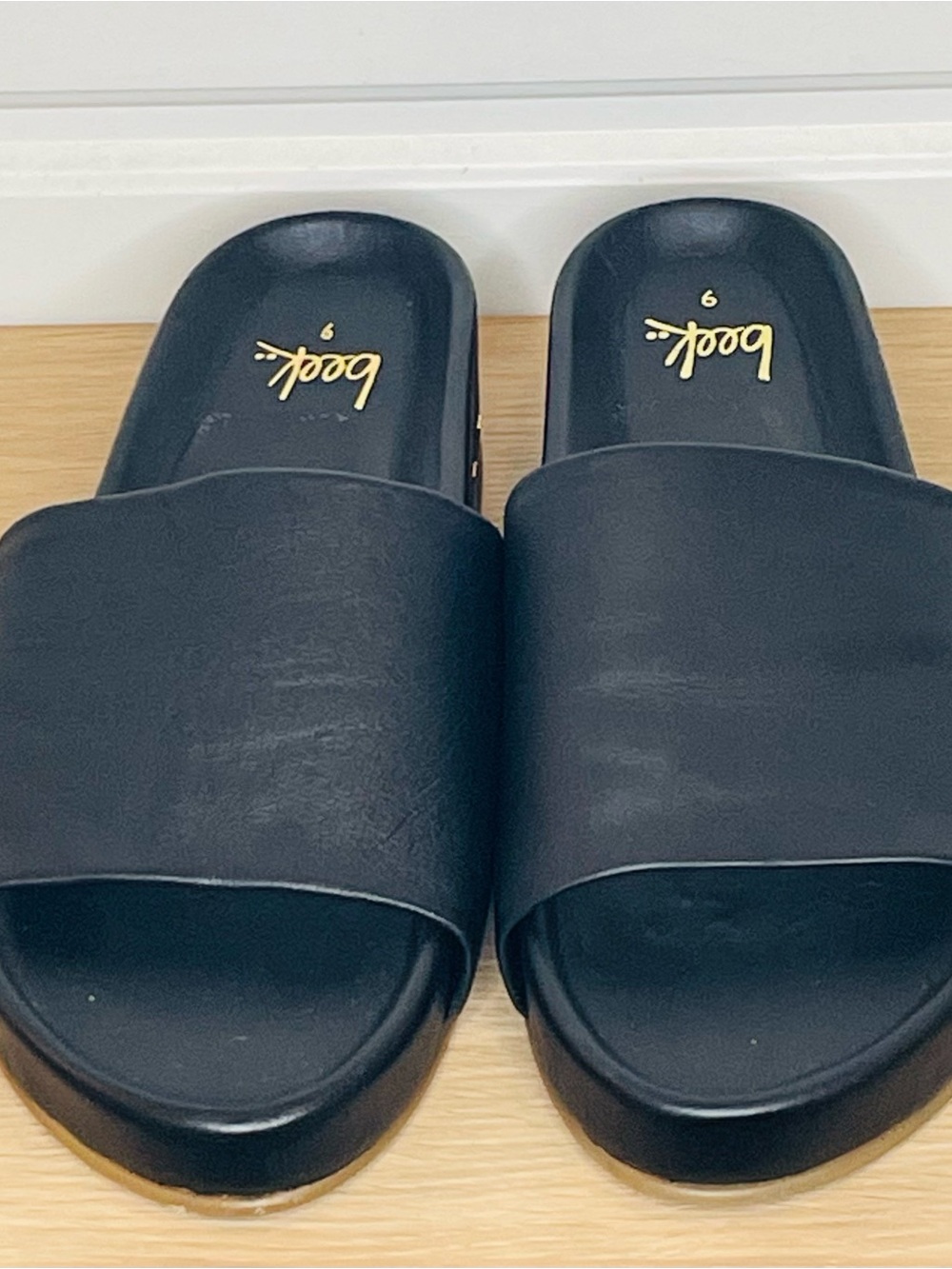 NWOT Belk Black Leather Slide Mules